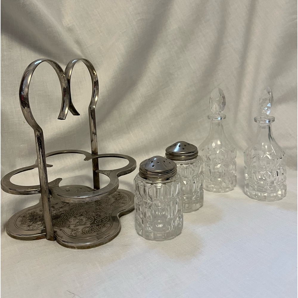 Mid-century salt and pepper/oil and vinegar set